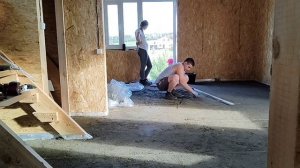 Полусухая стяжка пола в СИП-доме своими руками