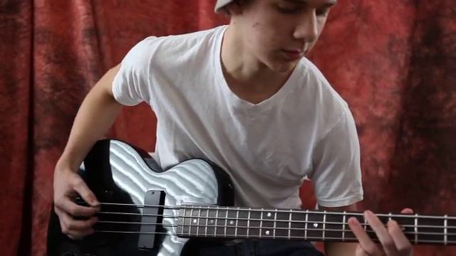 Bass Lesson: Peace Sells By Megadeth(WITH TABS!)