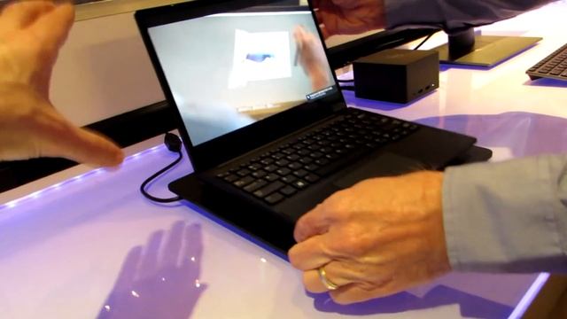 Dell Latitude 7285 2-in-1 with wireless charging смотреть онлайн