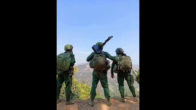 သိုၵ်းမၢၼ်ႈတိၺွပ်းႁူဝ်ပဝ်ႈတပ်ႉသိုၵ်းKIA 30ၵေႃႇၵႂႃႇယဝ်ႉ смотреть онлайн