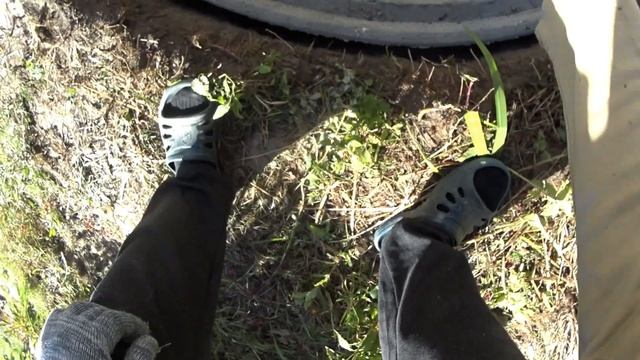 как быстро и аккуратно закопать 3 кольца под слив из дома смотреть онлайн