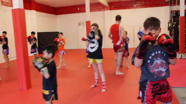 Kids Kickboxing Team Training смотреть онлайн