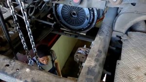 Развалился опорный подшипник в маховике на автомобиле скания и замена комплекта сцепления