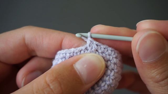 Основные приемы вязания амигуруми. Идеальный шар крючком. Amigurumi basics, perfect crochet sphere. смотреть онлайн