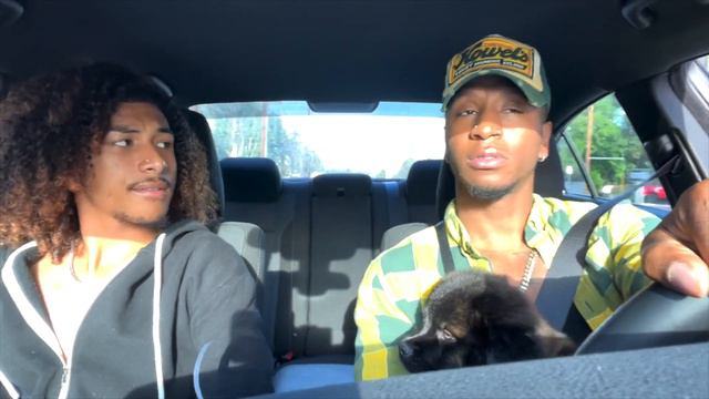 FLIRTING WITH DRIVE THRU EMPLOYEES IN FRONT OF MY BOYFRIEND!! * BAD IDEA * смотреть онлайн