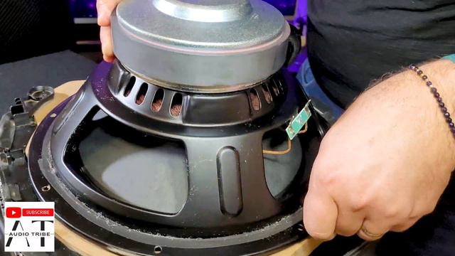 JBL Partybox 1000 VS JBL Partybox 1000 with 2 subwoofers !!! смотреть онлайн