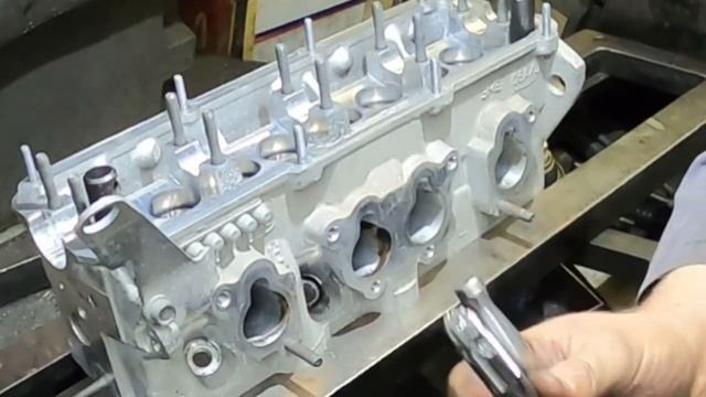 How to install helicoil in a cylinder head. смотреть онлайн