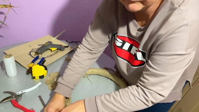 Основа для венка своими руками за 10 минут / DIY / Wreath base in 10 minutes смотреть онлайн