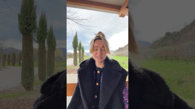 Итальянки любит сумки фэйк? смотреть онлайн