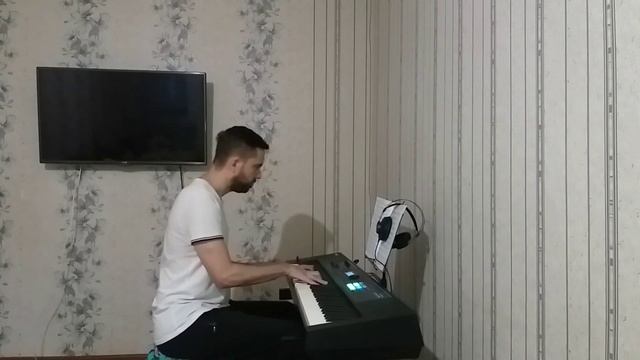 Шагающий бас на минорный блюз квадрат смотреть онлайн