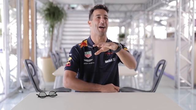 Handy French Phrases with Pierre Gasly, Max Verstappen, Daniel Ricciardo and Brendon Hartley смотреть онлайн