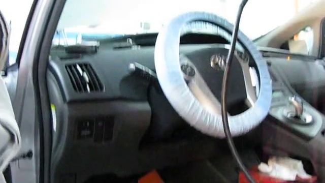 Toyota Prius ABS軟體更新 - 03 - 以IT-2電腦接上Prius進行軟體偵測與更新.AVI смотреть онлайн