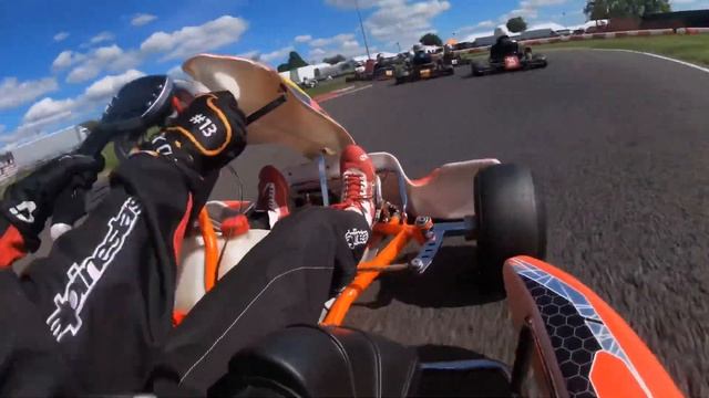How to overtake 10 Karts in 90 seconds…. смотреть онлайн