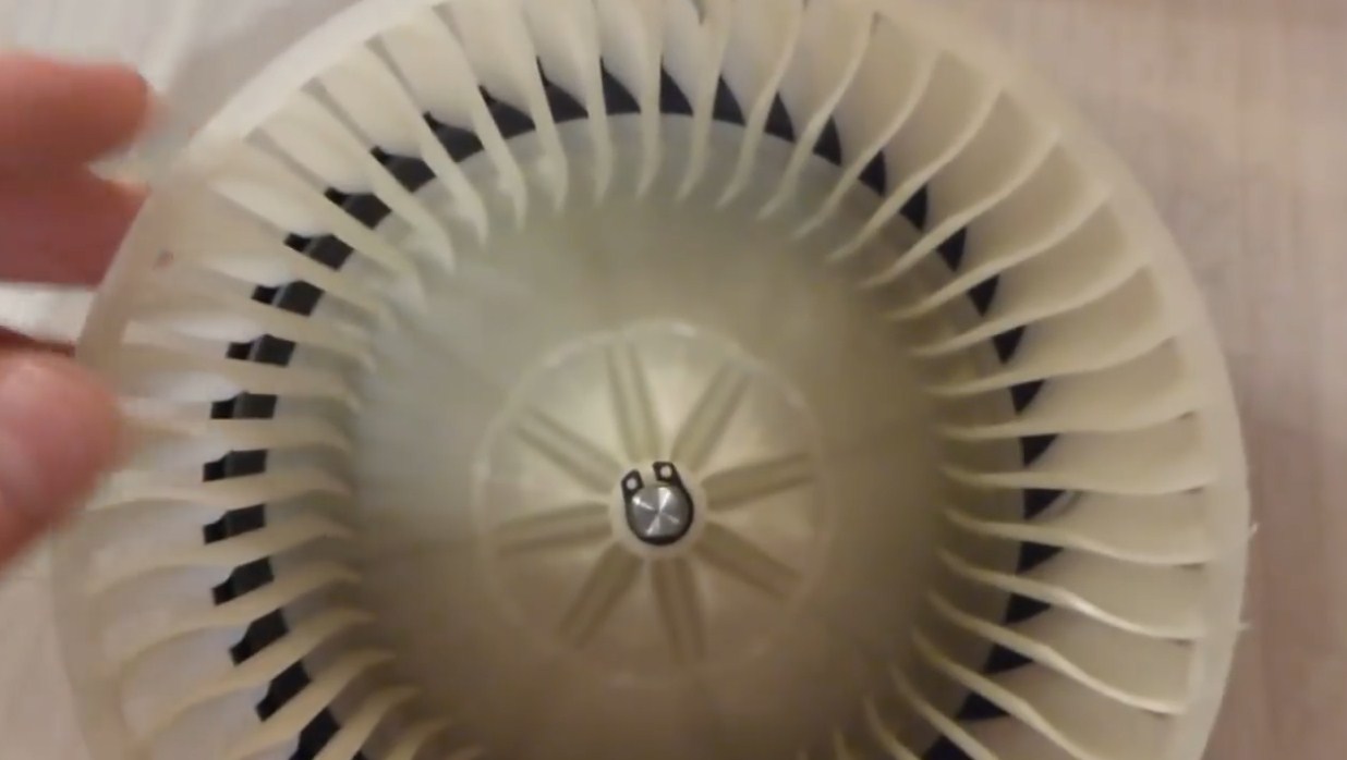 Обзор и установка аналога вентилятора печки на ПРАДО 120 ( Roers Parts RP8710360340 ) смотреть онлайн