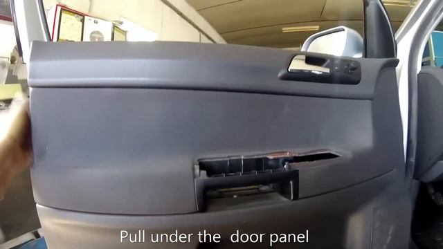 Volkswagen Polo 2002–2009 door panel removal смотреть онлайн
