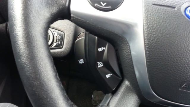 2015 Ford C-MAX Hybrid SEL смотреть онлайн