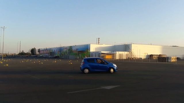 Ravon R2 автомобиль, которым с лёгкостью может управлять даже ребёнок смотреть онлайн