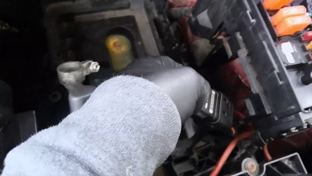 VW Touran 1.9 TDi 09 Glow Plug Relay control unit. Location/Replace смотреть онлайн