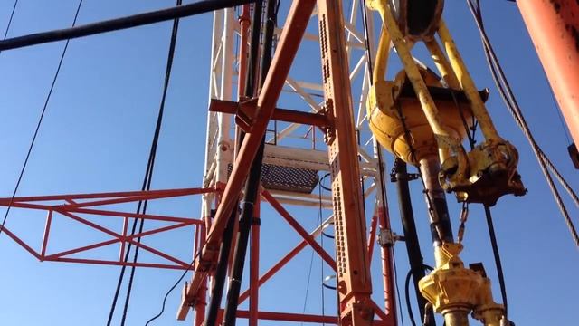 Бурение на нефть.