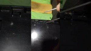 Passat b6 как разобрать подлокотник и не чего не поломать.