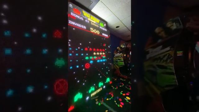 Play space invaders frenzy смотреть онлайн