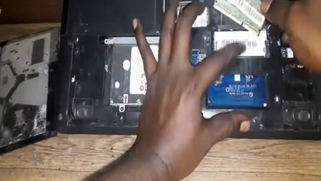 Lenovo G50 30 Hard disk RAM change смотреть онлайн