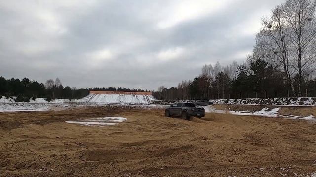 Ford Ranger Raptor - niepotrzebny ci samolot смотреть онлайн