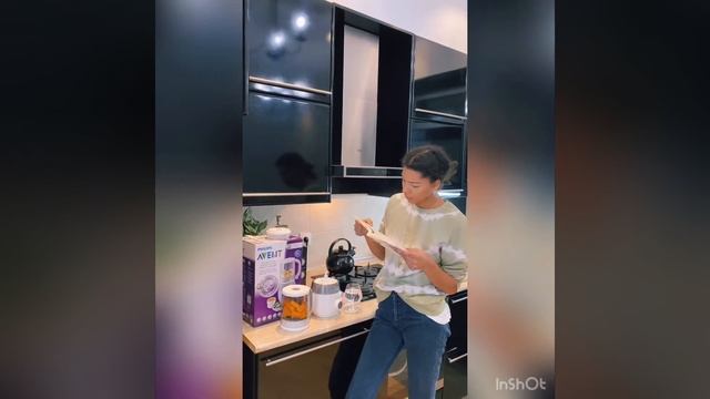 Philips Avent 4-IN-1 Healthy Baby Food Maker SCF883/01 (Mariam Sanogo) смотреть онлайн