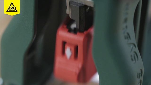 Обзор Аккумуляторный лобзик BOSCH PST 10,8 LI смотреть онлайн