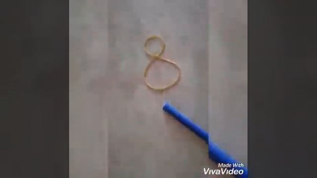 Как сделать бас-гитару дома, из подручных средств... смотреть онлайн