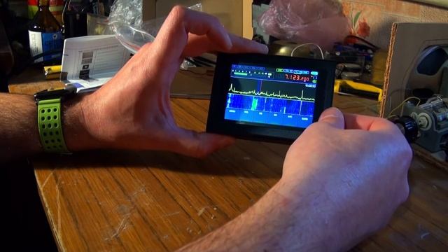 SDR приёмник Малахит DSP китайский клон, лучше чем Degen и Tescan? смотреть онлайн