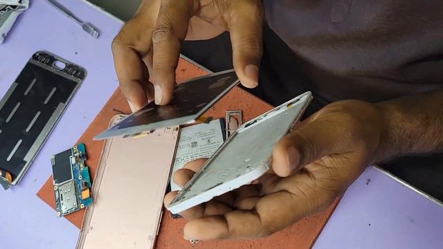 Замена экрана Restoring Old Oppo Cracked - Can it be Restored Restoration Destroyed Phone смотреть онлайн