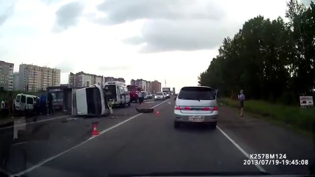ДТП на 19 м километре автодороги Красноярск  Железногорск 19 07 2013