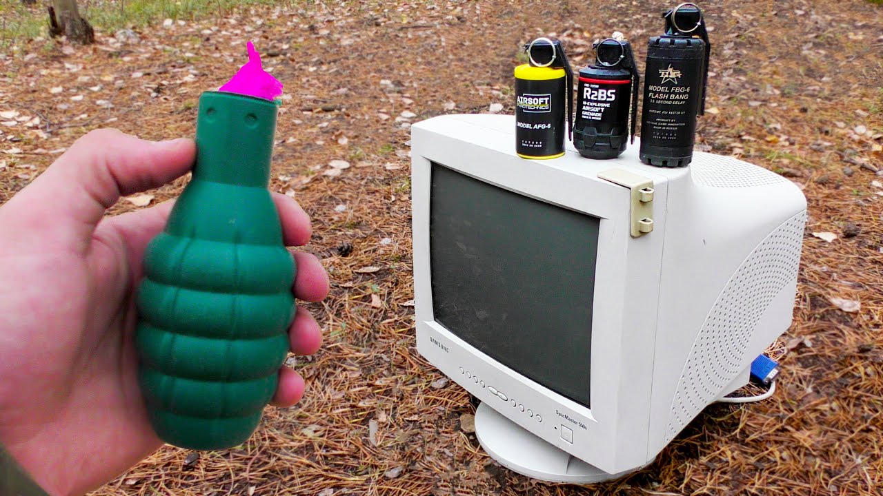 ✅ МОЩНАЯ ПЕТАРДА + МОНИТОР ИЗ 2000-х ? ТОП 10 БОЛЬШИХ ПЕТАРД ПРОТИВ МОНИТОРА ? НЕБО РАЗРОЗИЛ ГРОМ