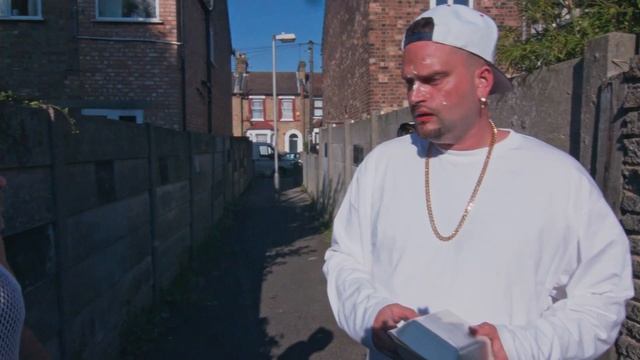 The Harry Hudson Sketch Show - Brian Harvey and the Jacket Potato (CENSORED) смотреть онлайн