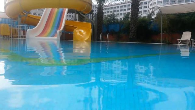 Side Palm d'or Pool смотреть онлайн