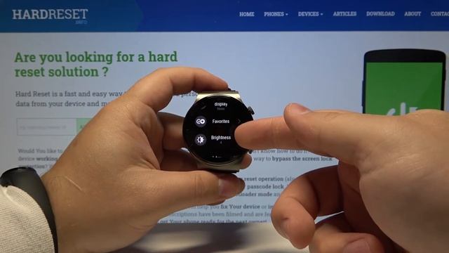 How to Adjust Screen Brightness in Huawei Watch GT 2 Pro - Customize Display Setup смотреть онлайн