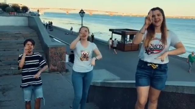 Жестовая песня:"Хорошее настроение" г.Саратов 2019г. смотреть онлайн