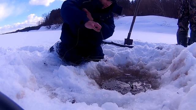 Ну как там рыбка?Улов за неделю. ЭТО НЕ РЕАЛЬНО - Болен Рыбалкой №488 смотреть онлайн