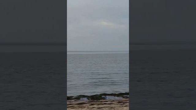 тихое спокойное море. пролив черного и азовского море ⛵ красиво умиротворенно смотреть онлайн