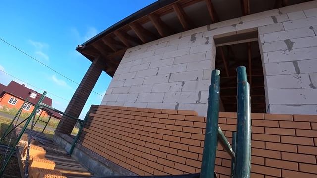 Кладка столба из РУСТИРОВАННОГО КИРПИЧА на порошке DOSIA!