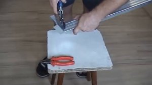 как отрезать профиль ножницами по металлу