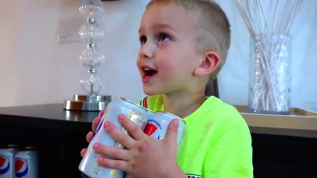 Bad Baby Кока Кола против Пепси! COCA COLA vs PEPSI CRUSHED SODA UNDER CAR! смотреть онлайн