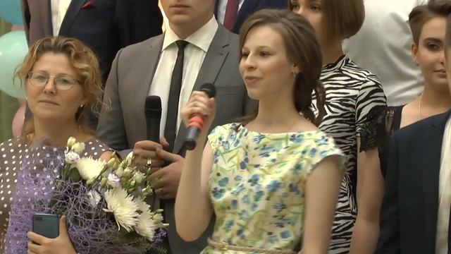 Анастасия Карпова - Когда уйдем со школьного двора (Прощальный вальс) смотреть онлайн