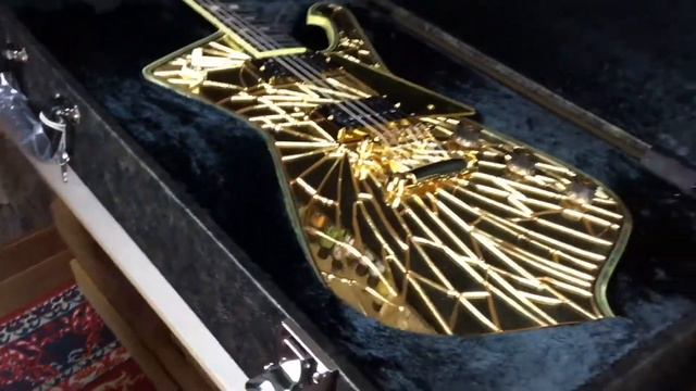 Unboxing Ibanez PS4CM Paul Stanley Signature смотреть онлайн