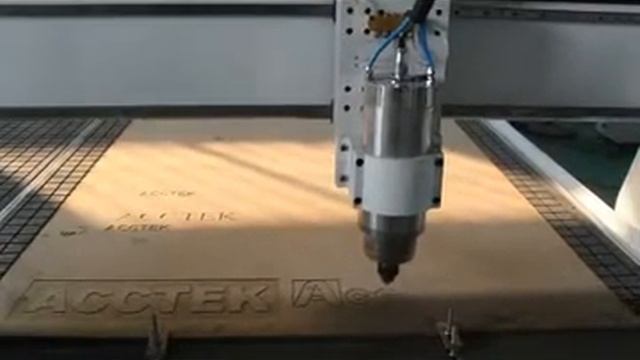 Acctek AKM2040 cnc woodworking machine смотреть онлайн