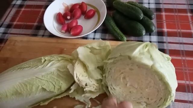 Ранняя капуста. Скоро срежем последний кочанчик, а на дворе июнь. смотреть онлайн