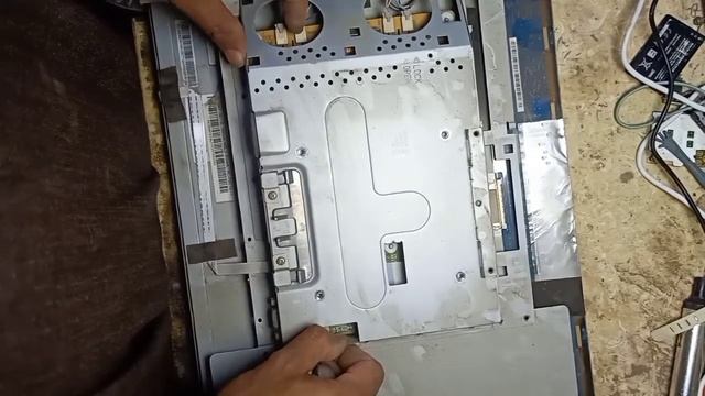 شرح صيانة شاشة ديل DELL 17 بوصة - كيفية اصلاح شاشة الكمبيوتر عطل الاضاءة - اعطال شاشات الكمبيوتر смотреть онлайн