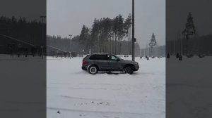 BMW X5 e70 4.8 на снегу