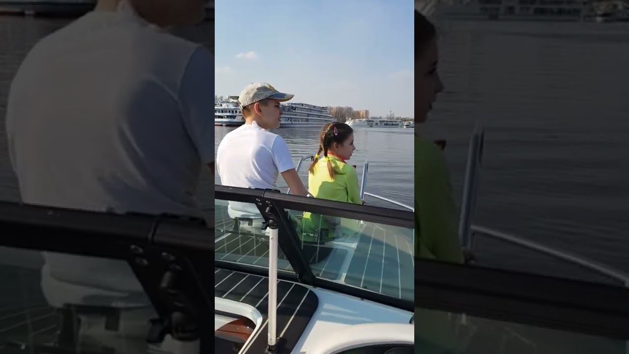 ДЕТИ, КАТЕР, ЛЕТО И ВОДА смотреть онлайн